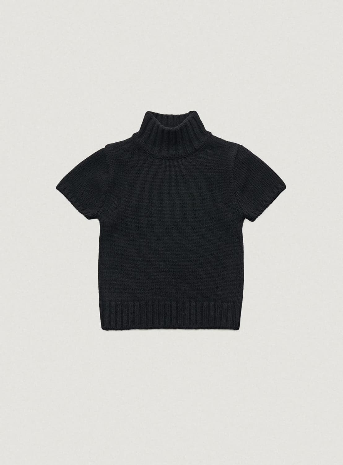 더바넷 하프 터틀넥 니트 검정 상품이미지1
