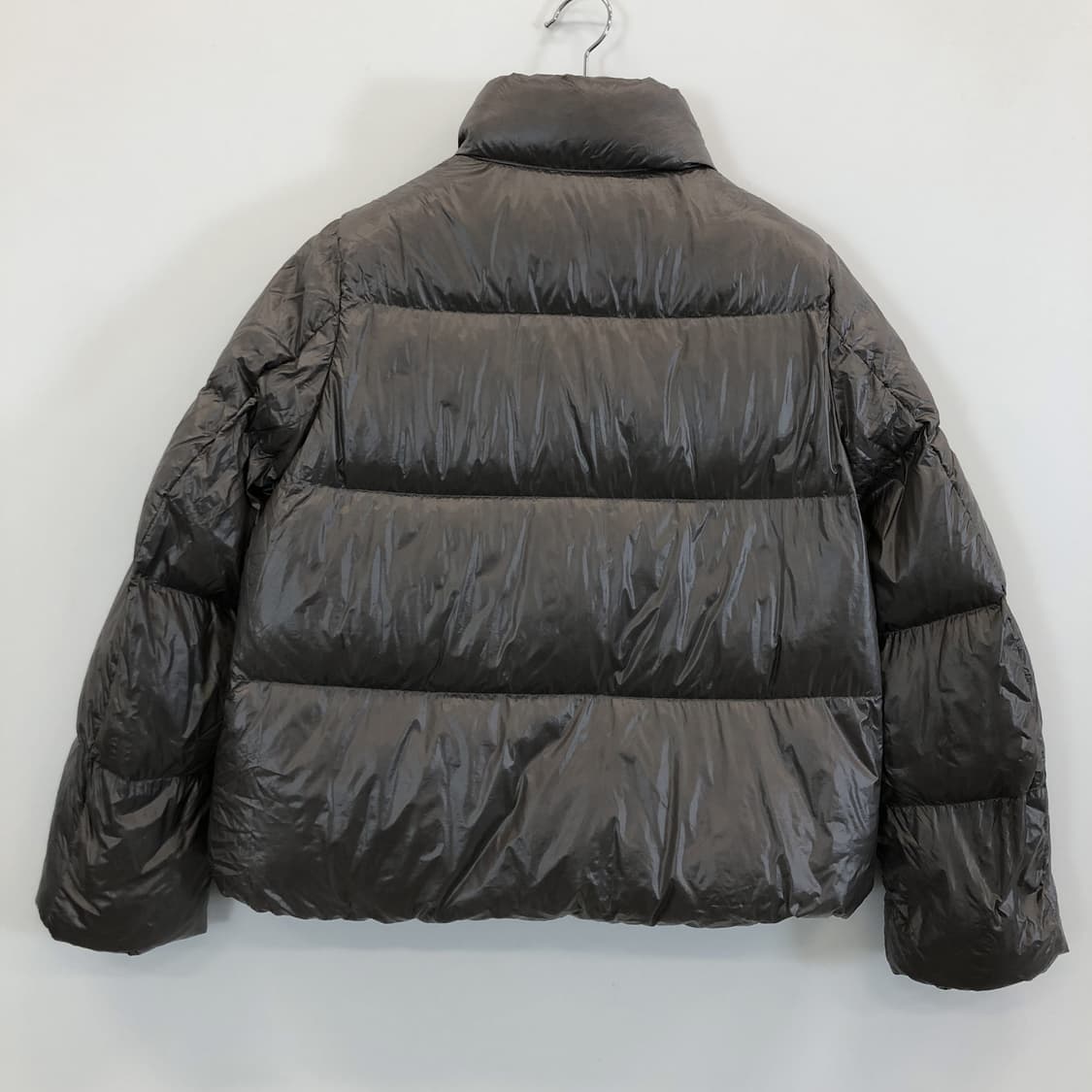 유니클로 울트라라이트 샤이니 푸퍼패딩 M 상품이미지4