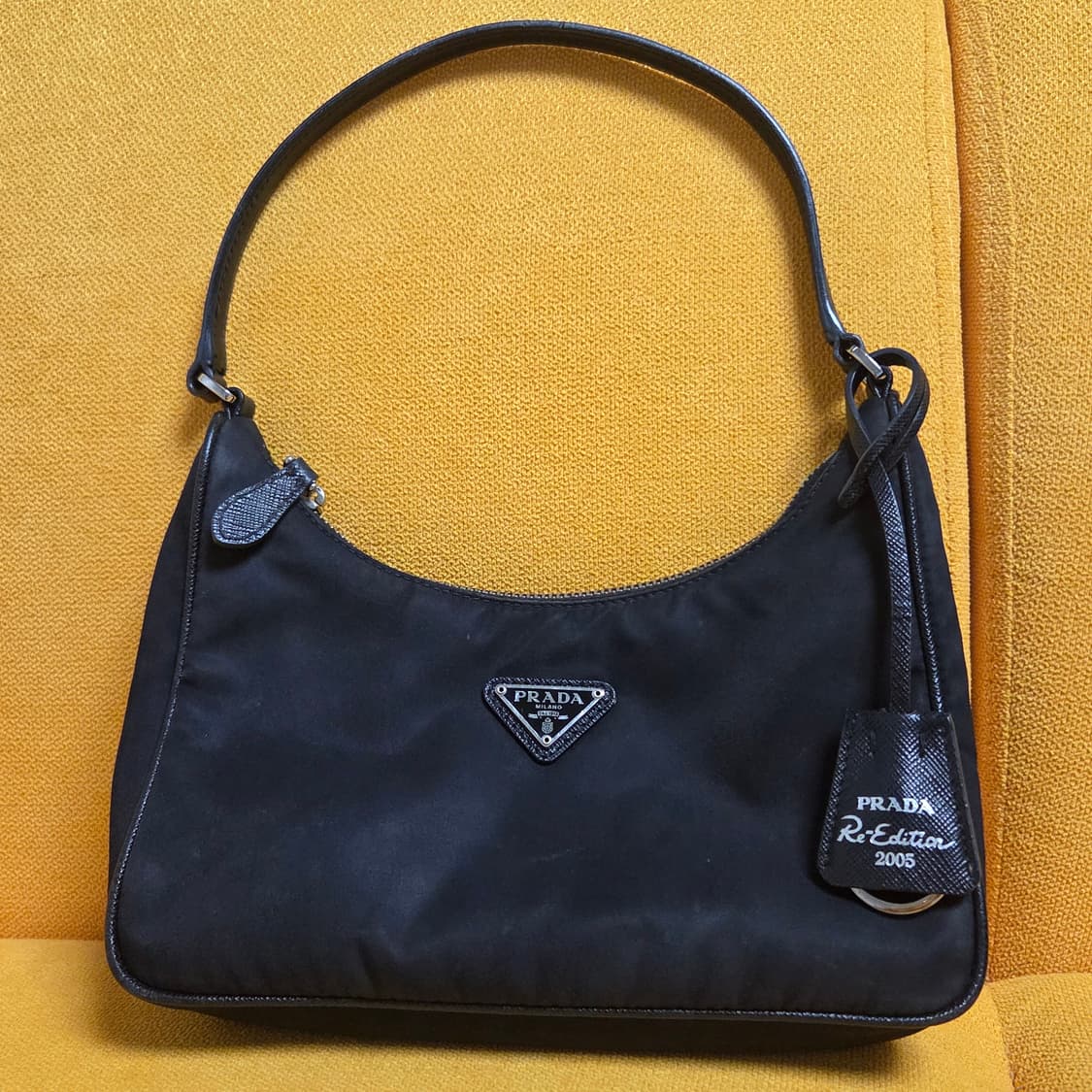 프라다 리에디션 사피아노 2005 호보백 상품이미지2