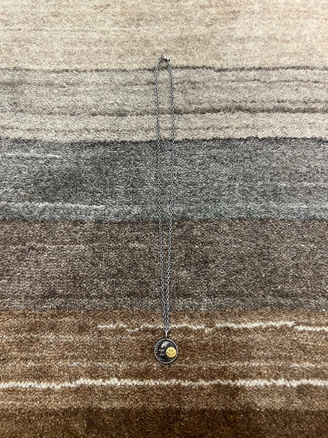 노스웍스 코인 스마일 목걸이 상품이미지1