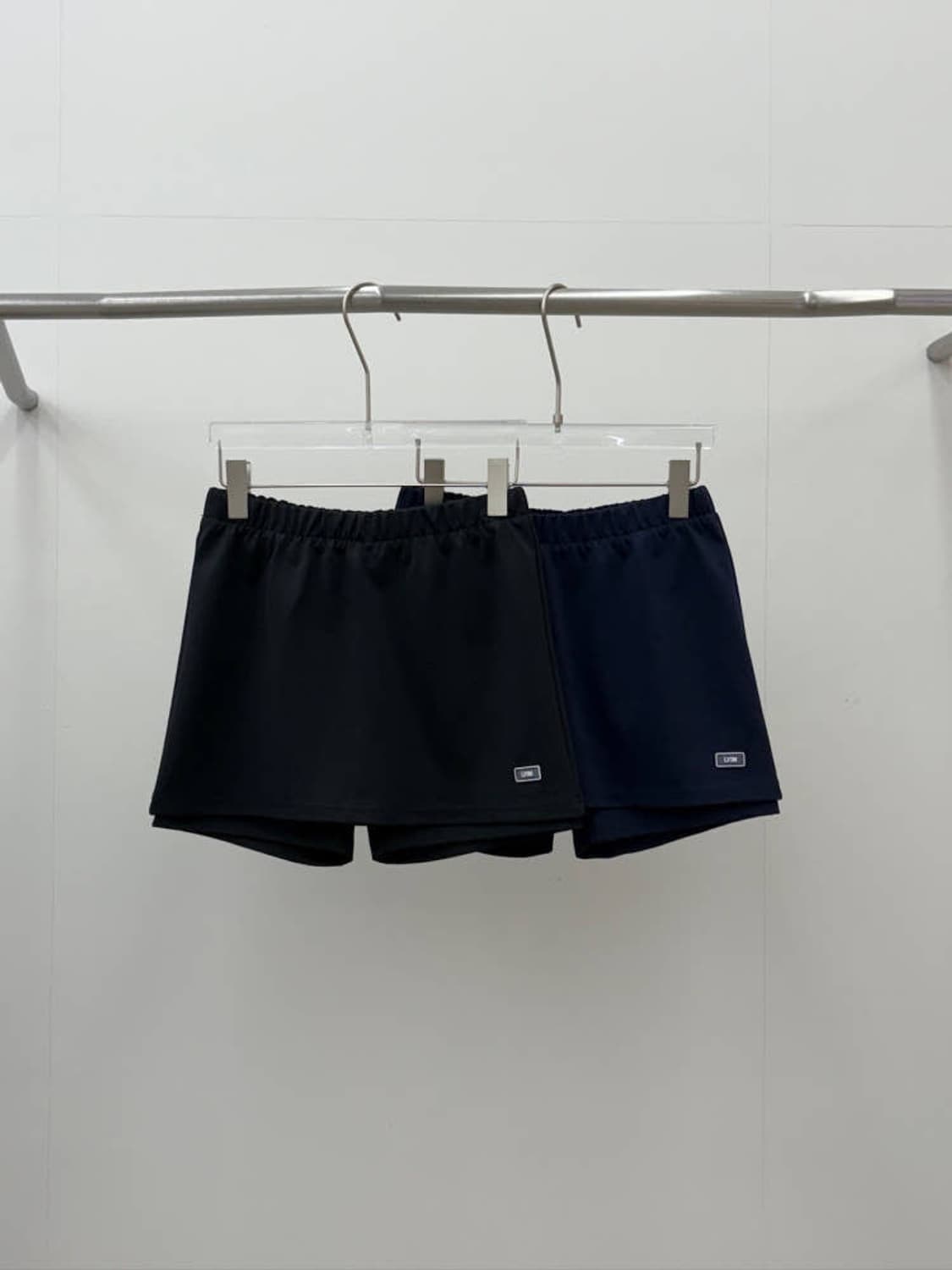 러브유쏘머치 엘우드 스커트 블랙 상품이미지3