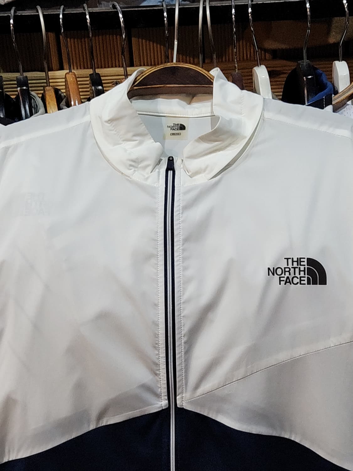 (XL) 노스페이스 경량 바람막이 점퍼 스판 아웃도어 등산자켓 상품이미지2