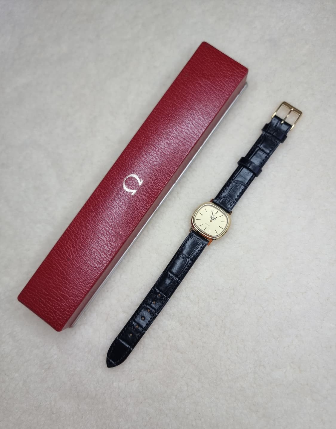 오메가 드빌 샴페인 골드 다이얼 쿼츠 여성시계 상품이미지5