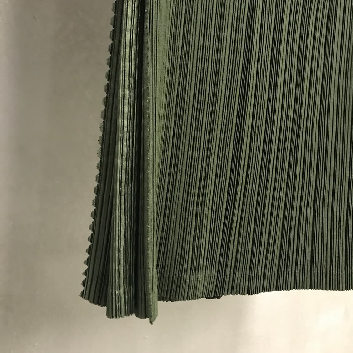 이세이 미야케 플리츠 스커트 카키 2(W) 상품이미지4