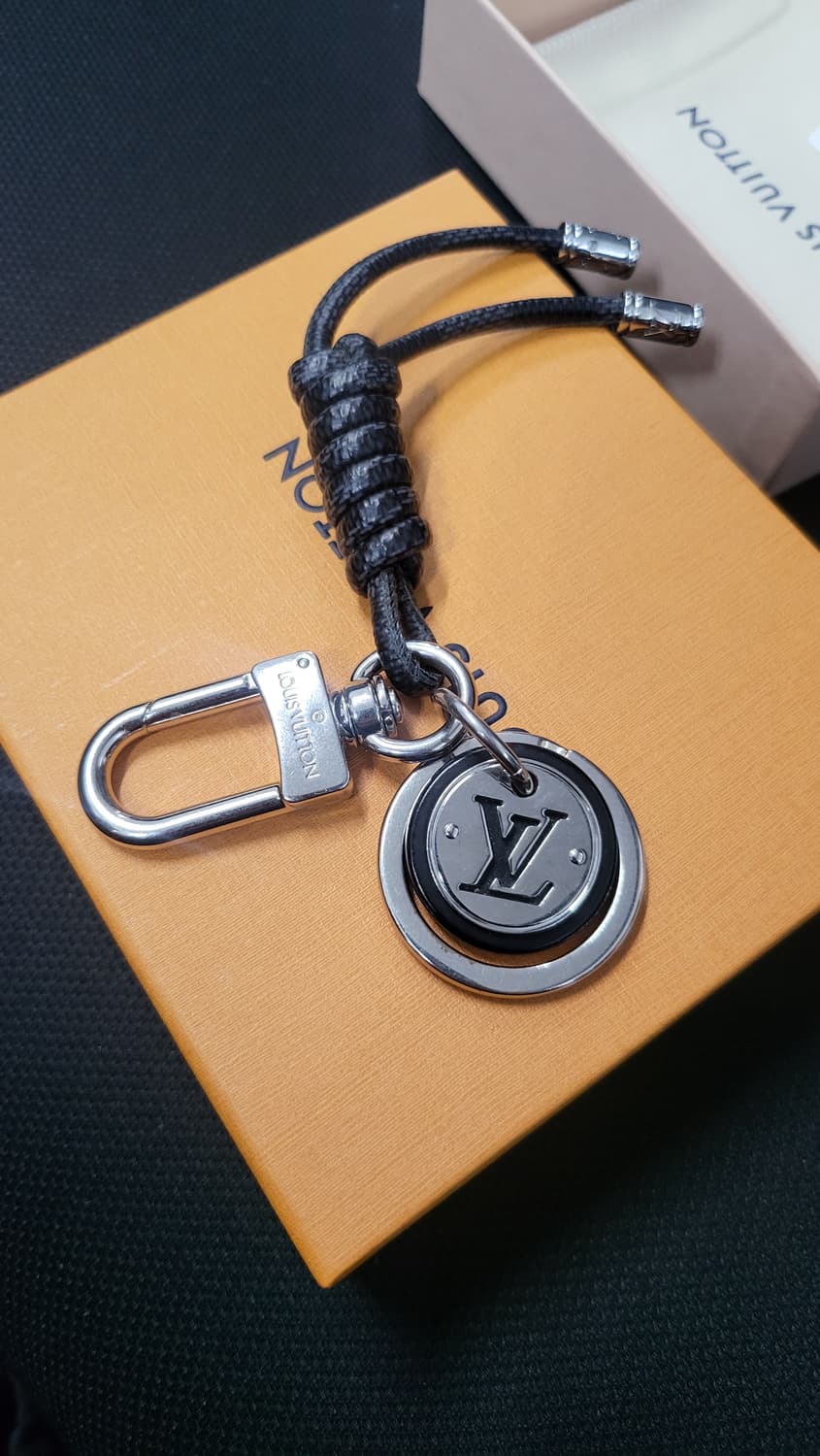 루이비통 키체인 참 상품이미지1