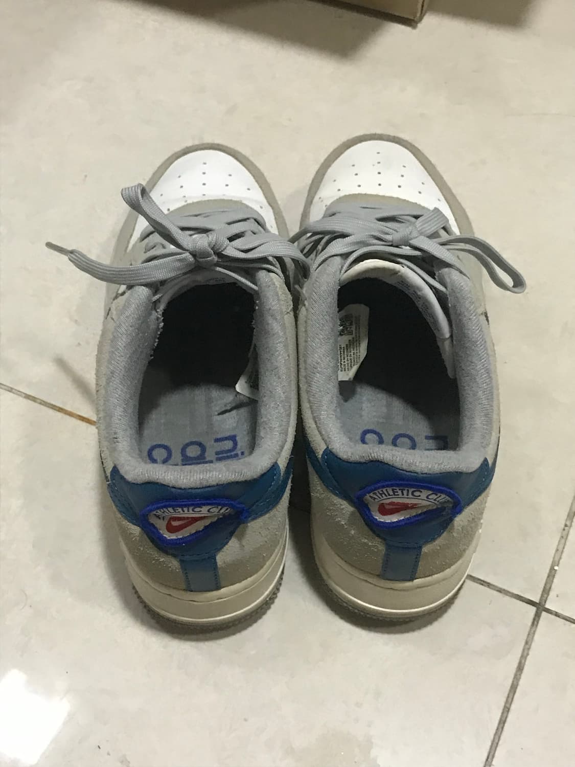 나이키 에어포스 1 '07 LV8 애슬레틱 클럽 라이트 스모크 그레이 마 상품이미지2