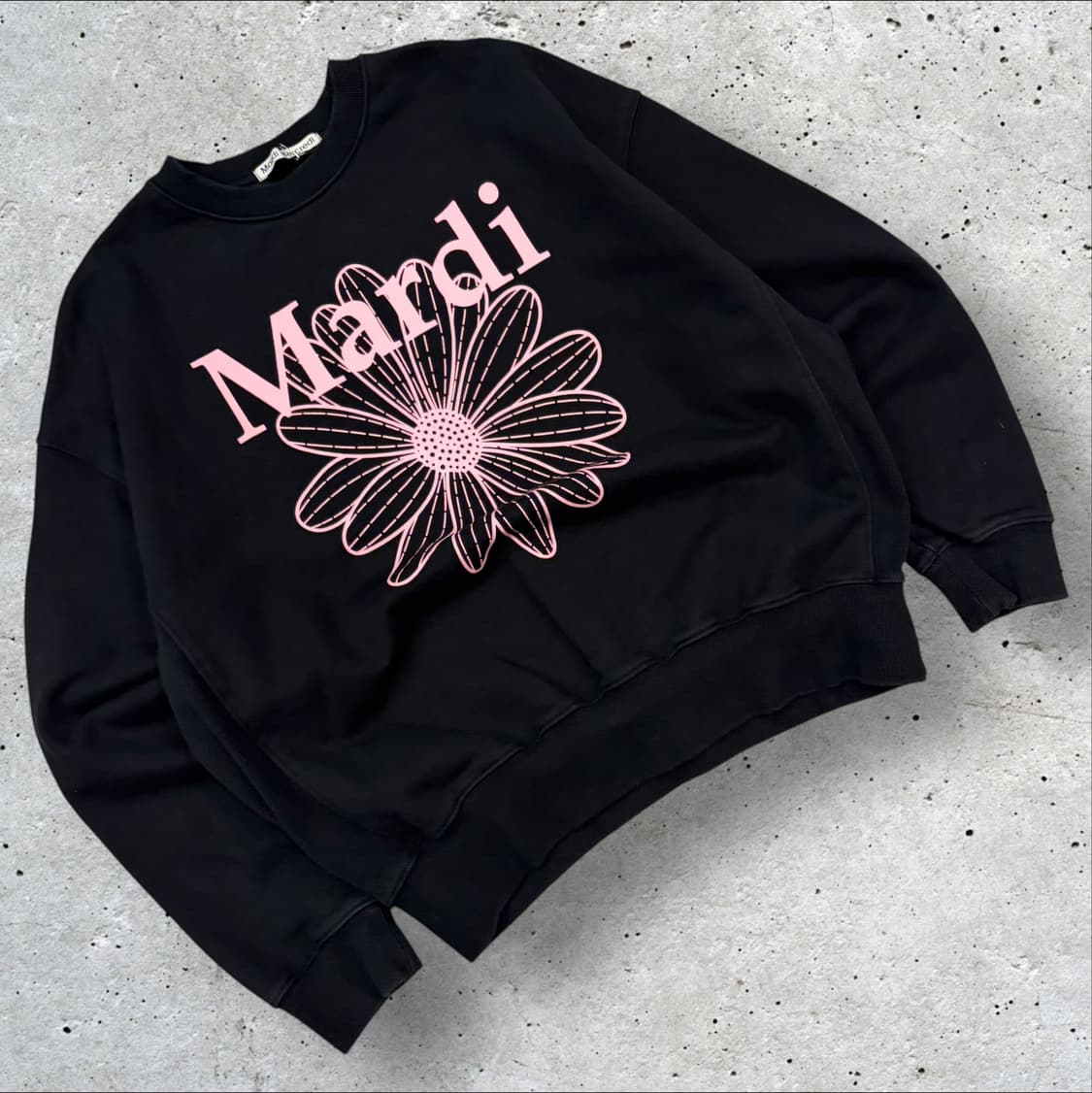 마르디 메크르디 플라워 맨투맨 블랙 D281 상품이미지1