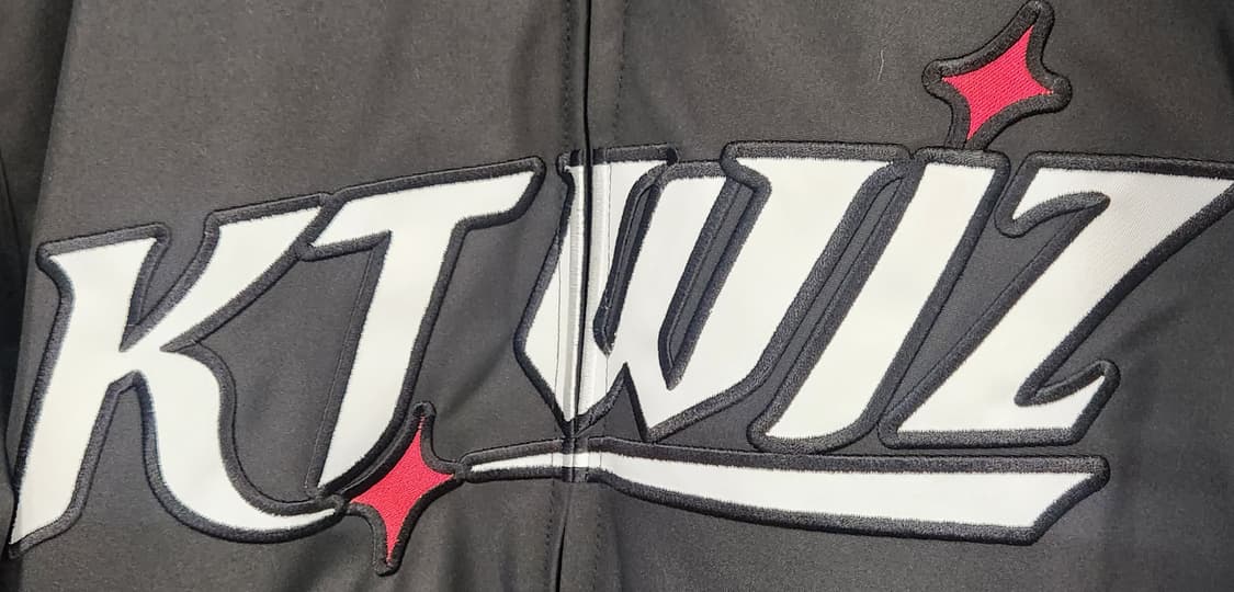 KT WIZ 25시즌 춘추 자켓 XL 상품이미지3