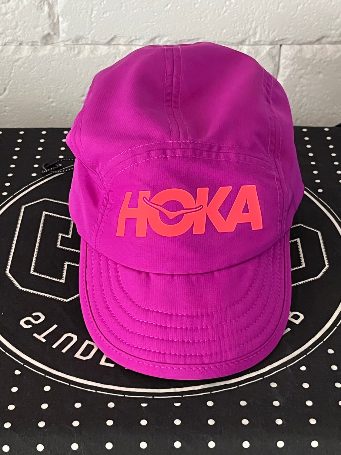 호카 패커블 트레일 런햇 상품이미지1