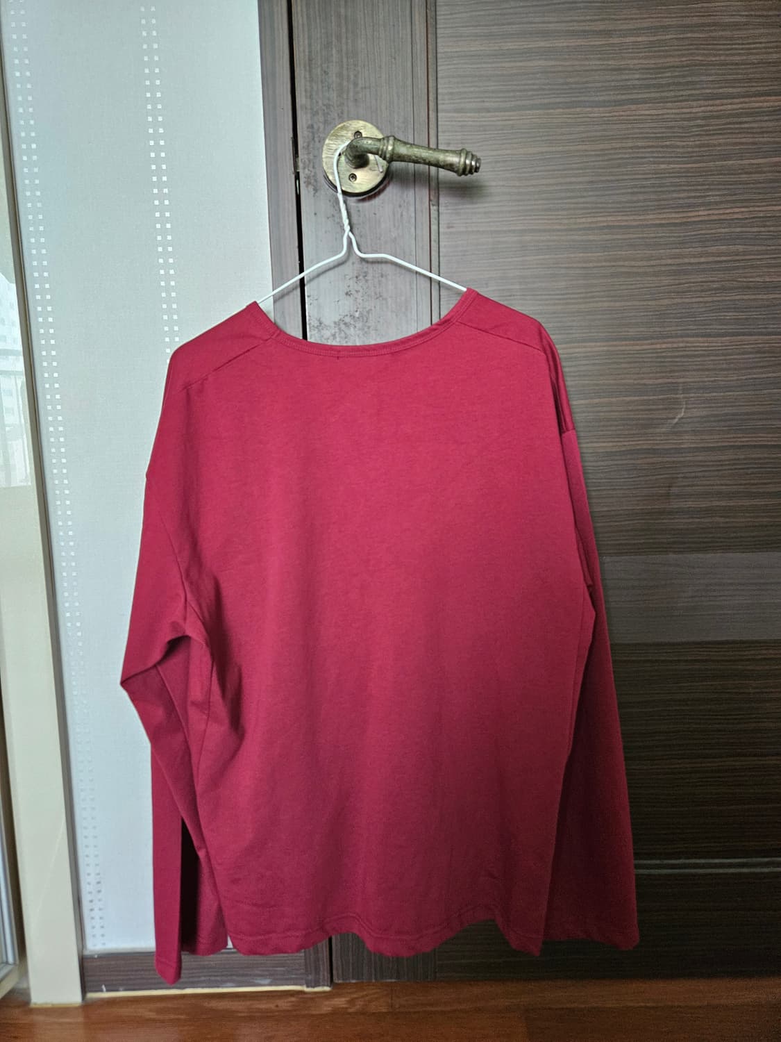 다이브인 버건디 유넥 롱슬리브 상품이미지2
