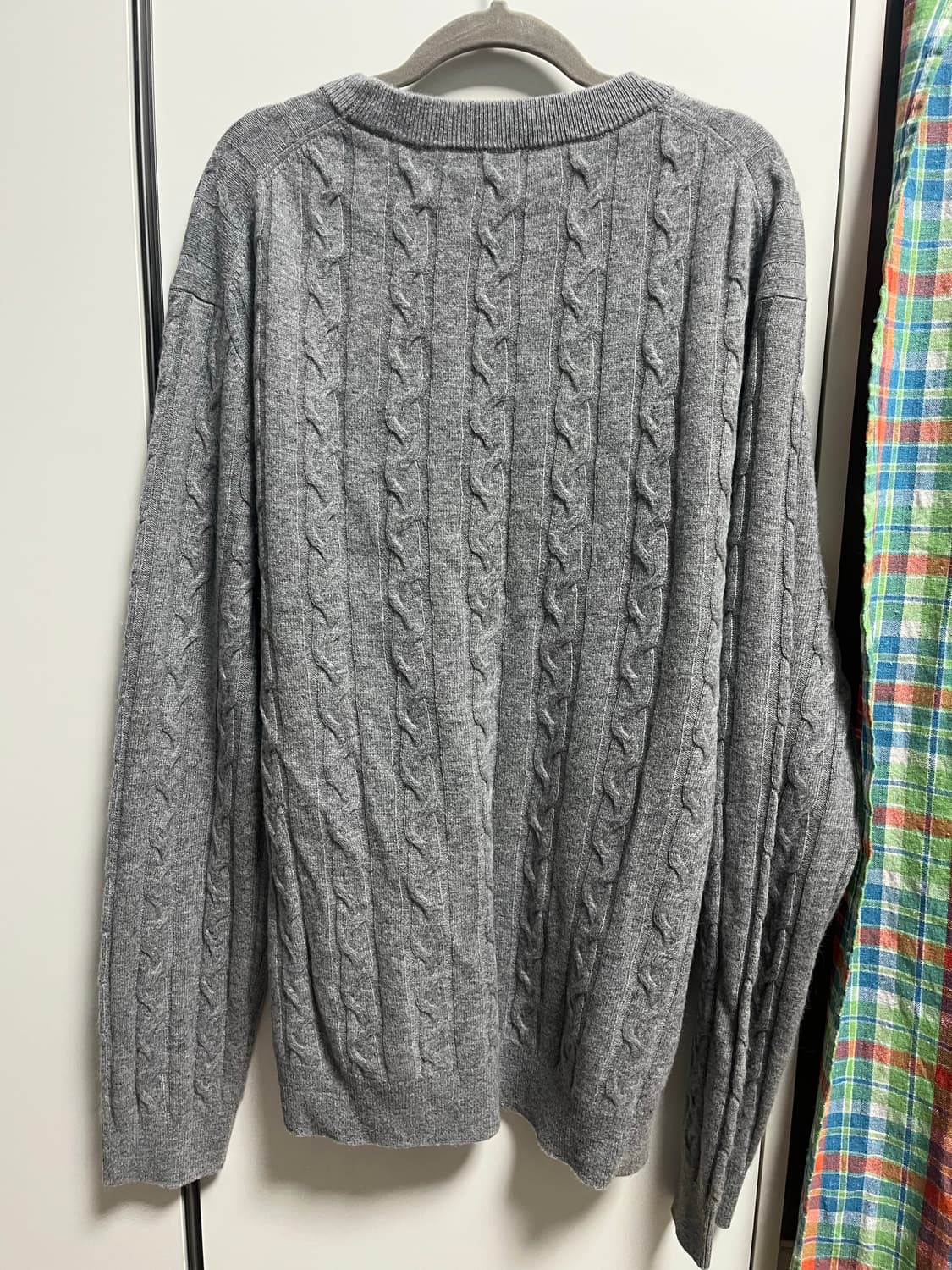 제이리움 그레이 케이블 니트 상품이미지5