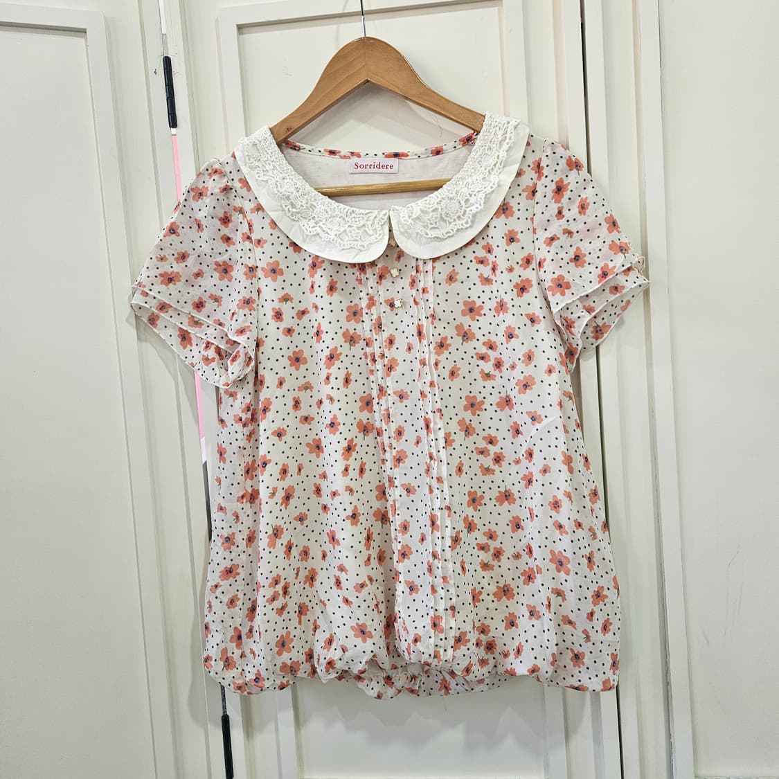 소리데레(Sorridere) 레이스카라 블라우스 상품이미지1