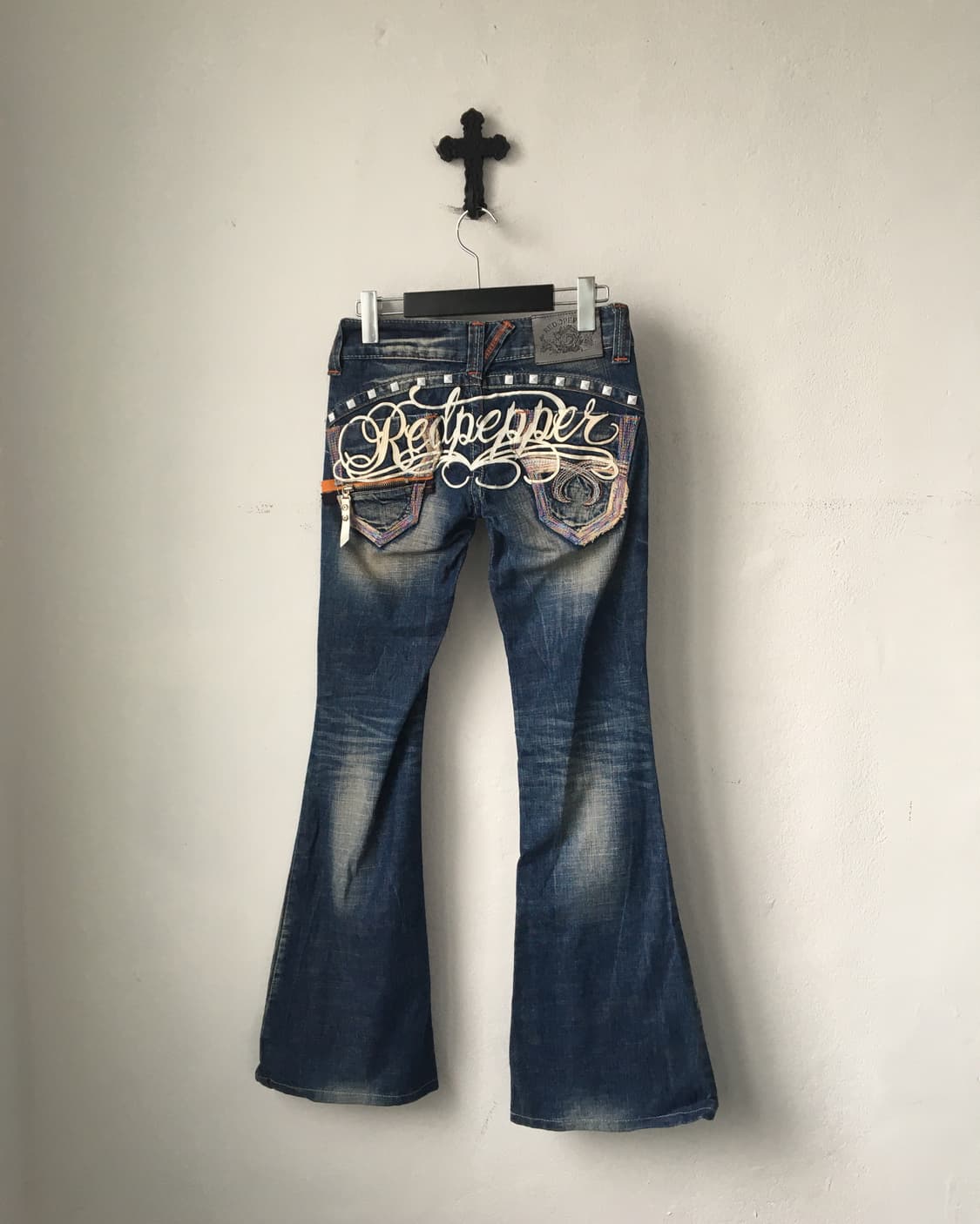 Red pepper back patch point denim pants 상품이미지1
