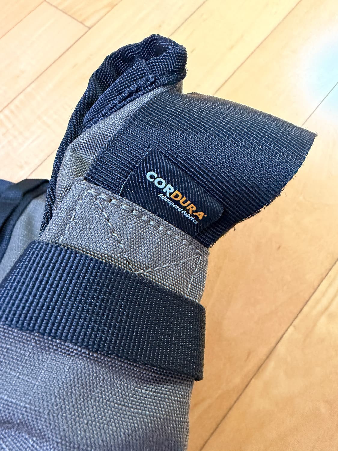 칼하트 올리브 크로스백 상품이미지6