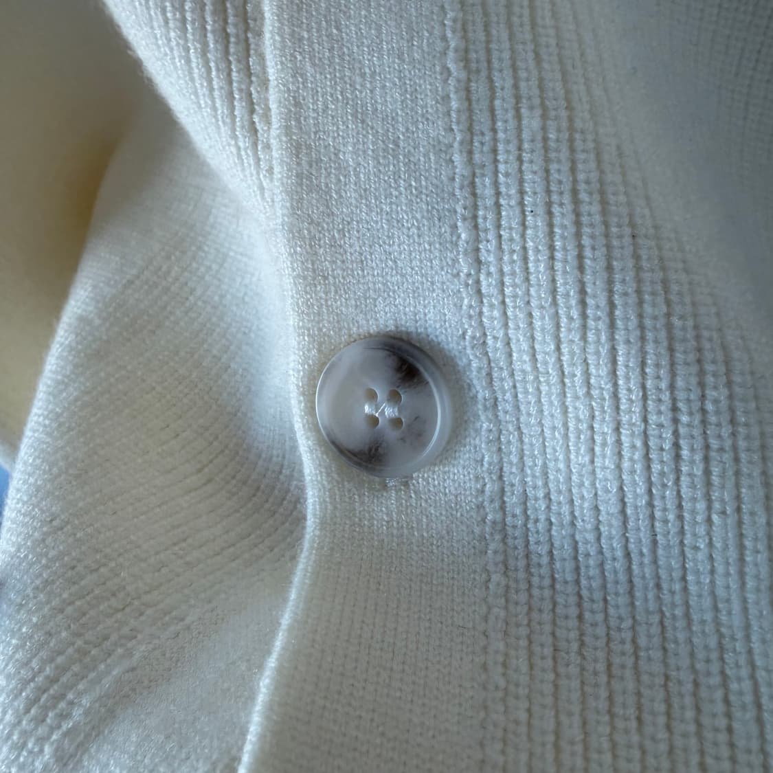 라퍼지아워맨 아이보리색 니트 가디건 상품이미지4