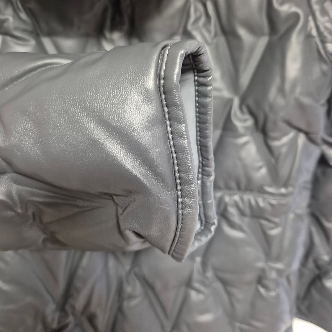 케이시팍 밍크 후드 퀼팅 인조가죽 롱패딩 상품이미지7