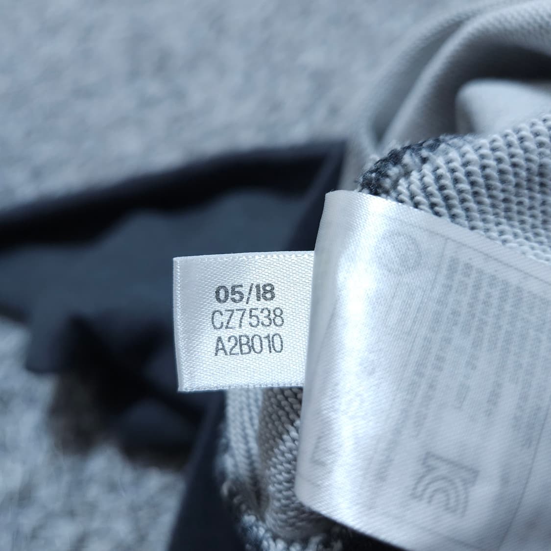 아디다스)110 남자 빅로고 맨투맨티셔츠 / 왕눈이샵 상품이미지10