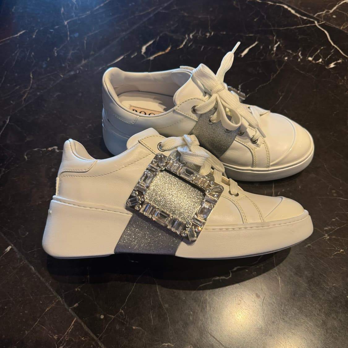 로저비비에 스니커즈 상품이미지1