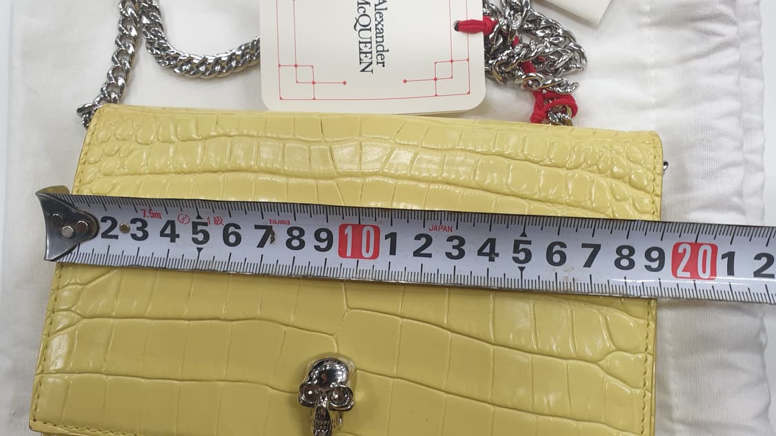 알렉산더맥퀸 옐로우 크로커 스컬 체인 크로스백 상품이미지6