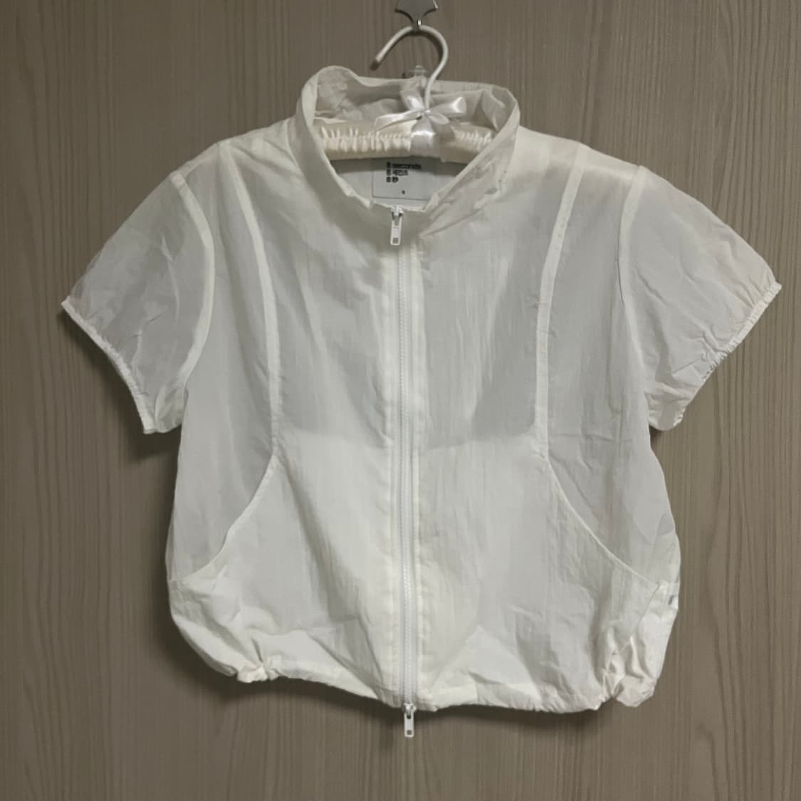 에잇세컨즈 바람막이 반팔 블라우스 자켓 점퍼 고프코어 셔링 상품이미지2