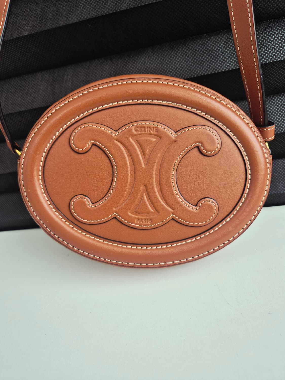 셀린느 트리오페 오벌펄스 탄 미니백 (상태 매우 좋음) 상품이미지3