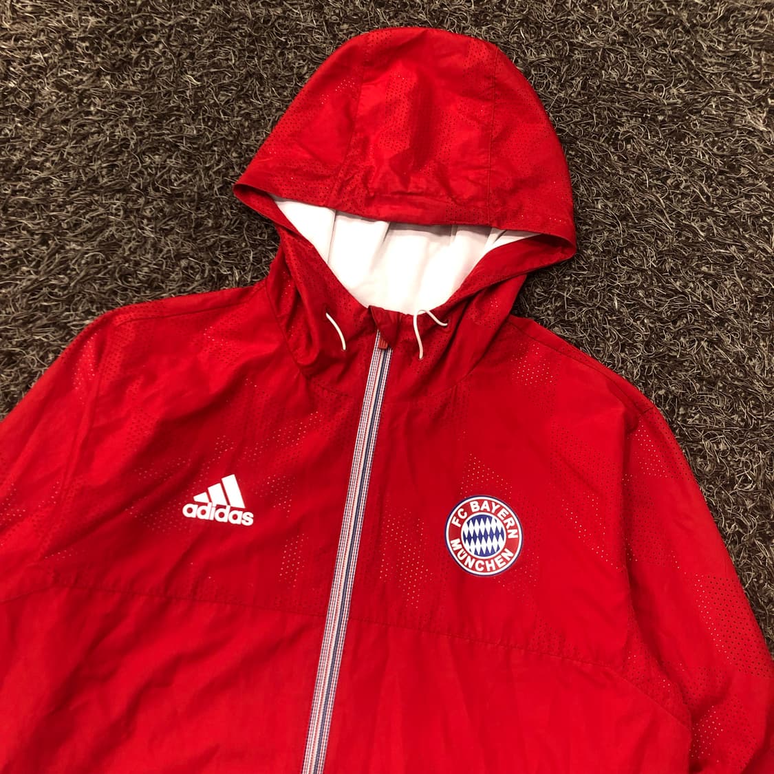 아디다스 바이에른 뮌헨 바람막이 자켓 상품이미지2
