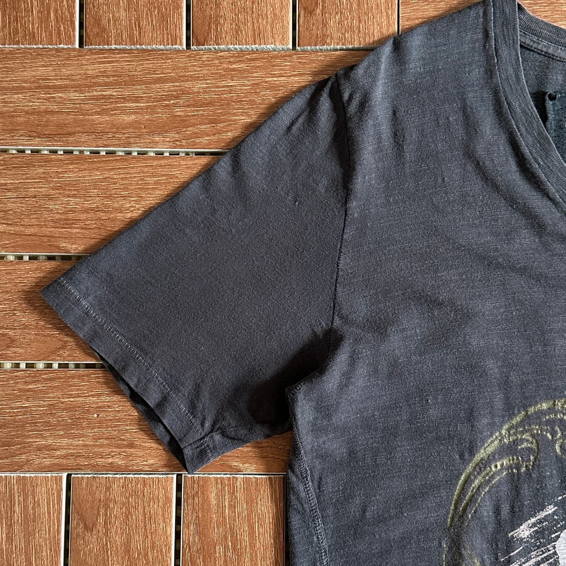 November ‘Slash’ v-neck cotton 1/2 tee 상품이미지3