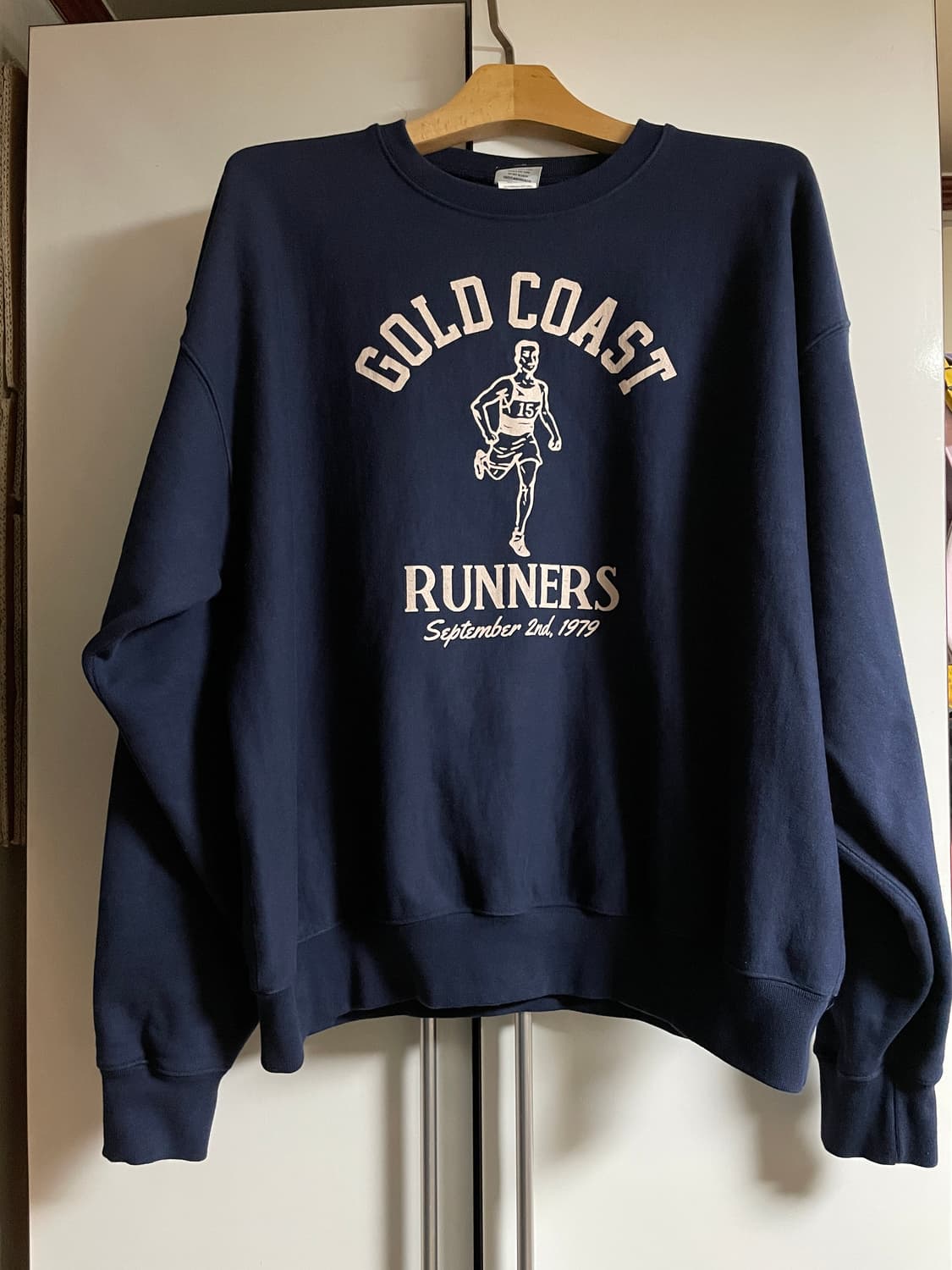 아웃스탠딩 골드코스트 스웻셔츠 상품이미지1