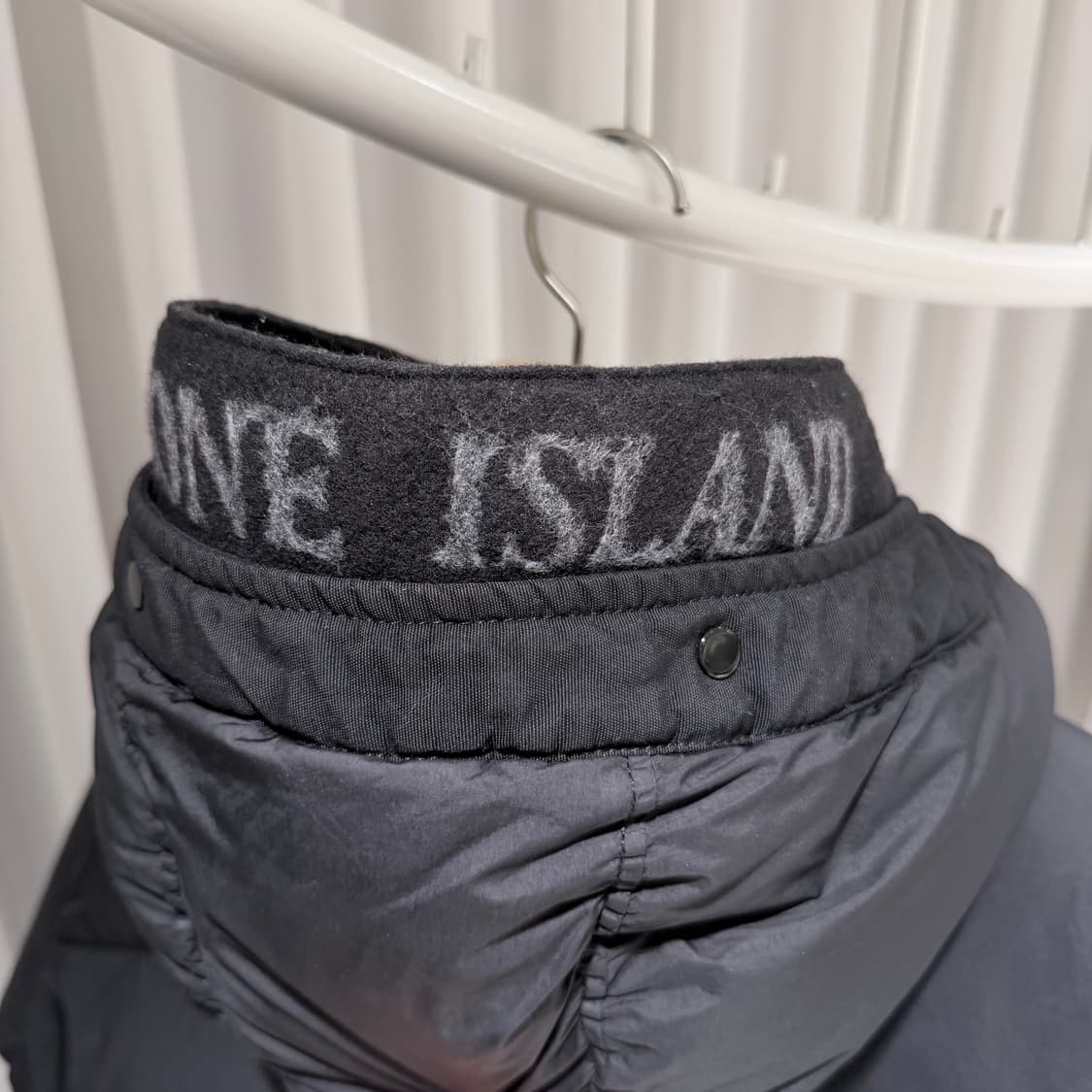 (A+/M) / 스톤아일랜드 크링클랩스 후드 롱 다운 패딩 블랙 상품이미지4