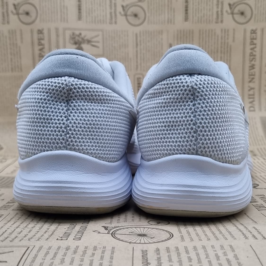 나이키 레볼루션4 남성런닝화295 상품이미지4