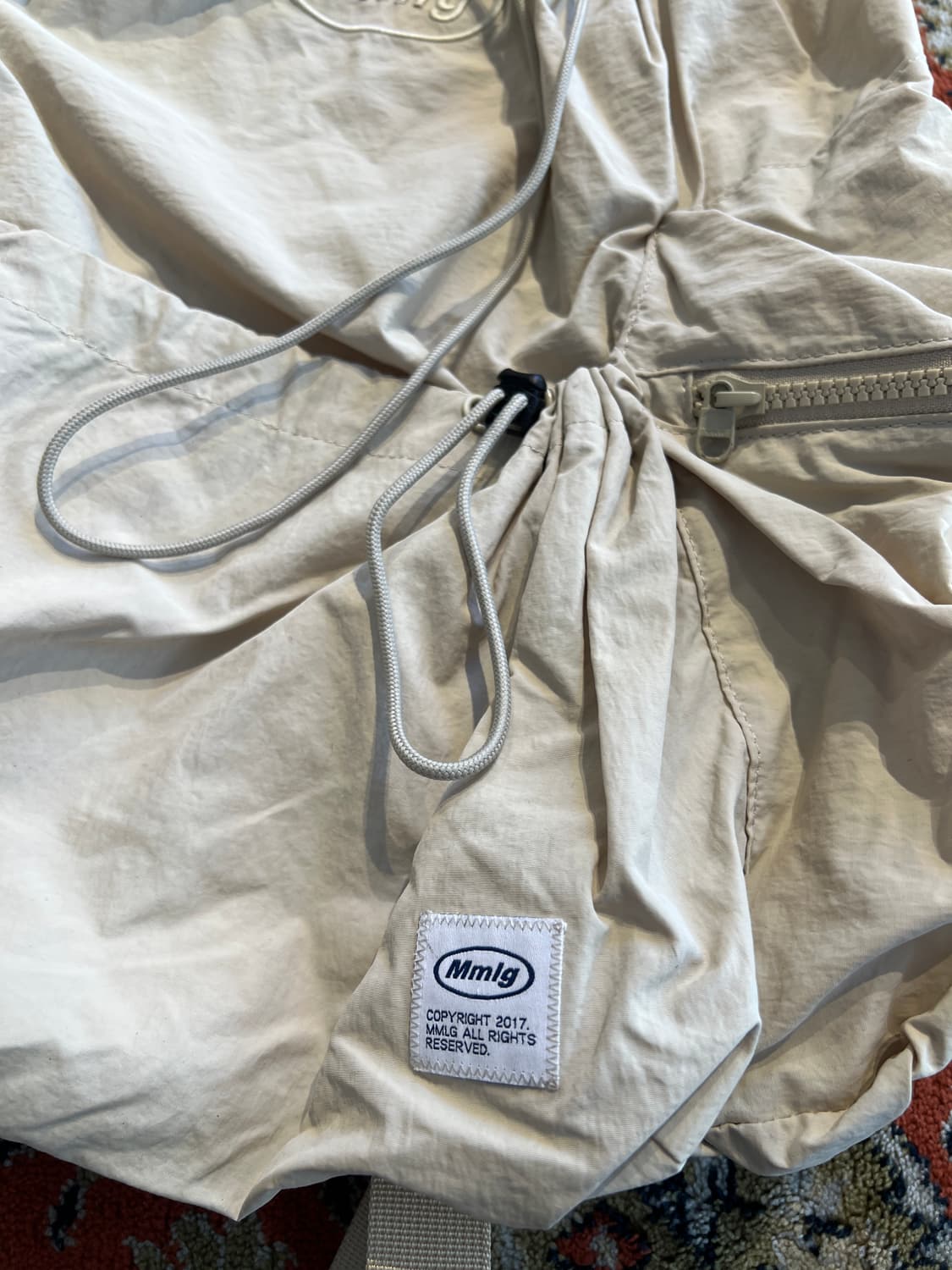 MMLG NYLON string BACKPACK Ivory 상품이미지3