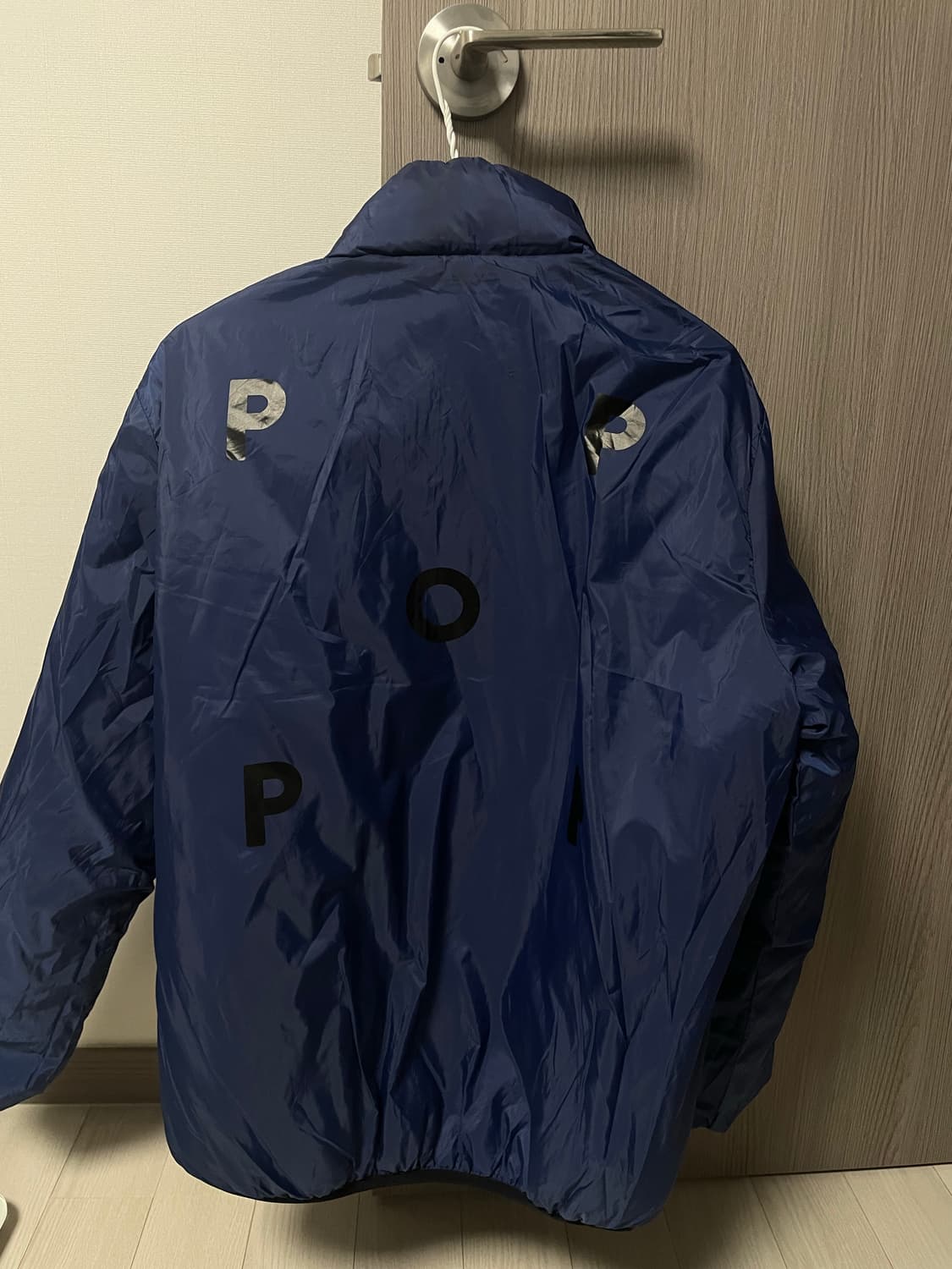 팝트레이딩컴퍼니 리버서블 퀄팅 패딩 블랙/블루 (S) 상품이미지8