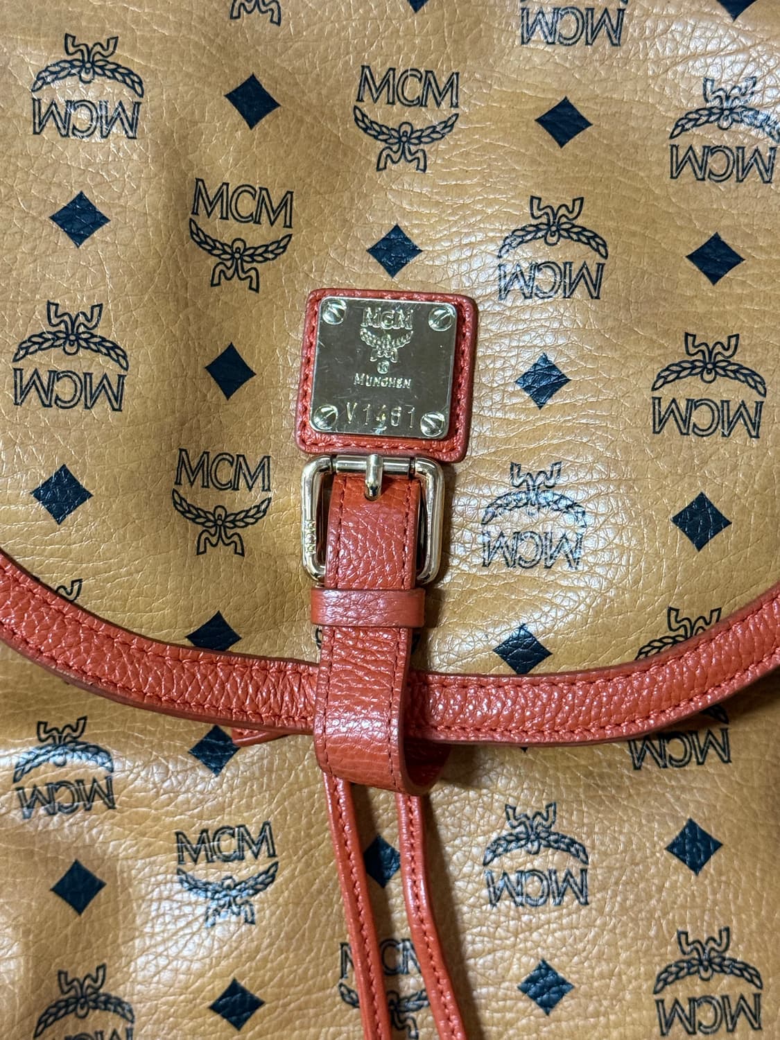 MCM 미디엄 백팩 상품이미지7