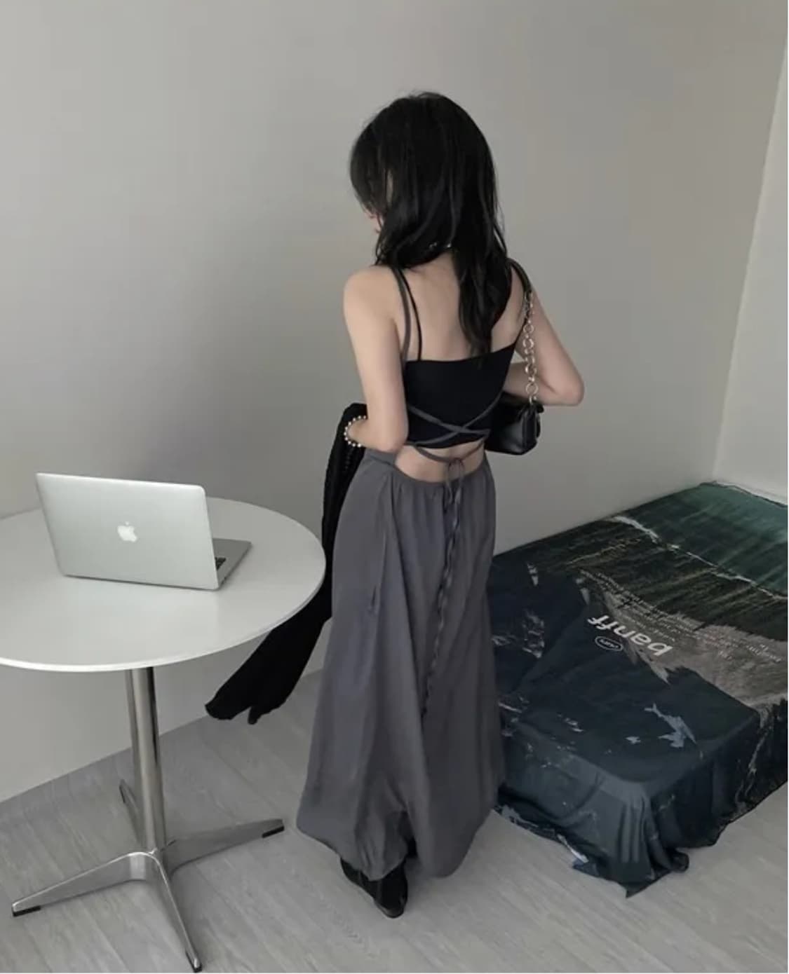 세틴 그레이 백트임 슬리브 원피스 상품이미지1