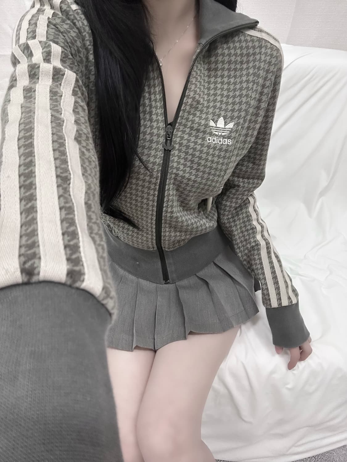 극희귀매물 아디다스 슬림핏 카키 집업 상품이미지2