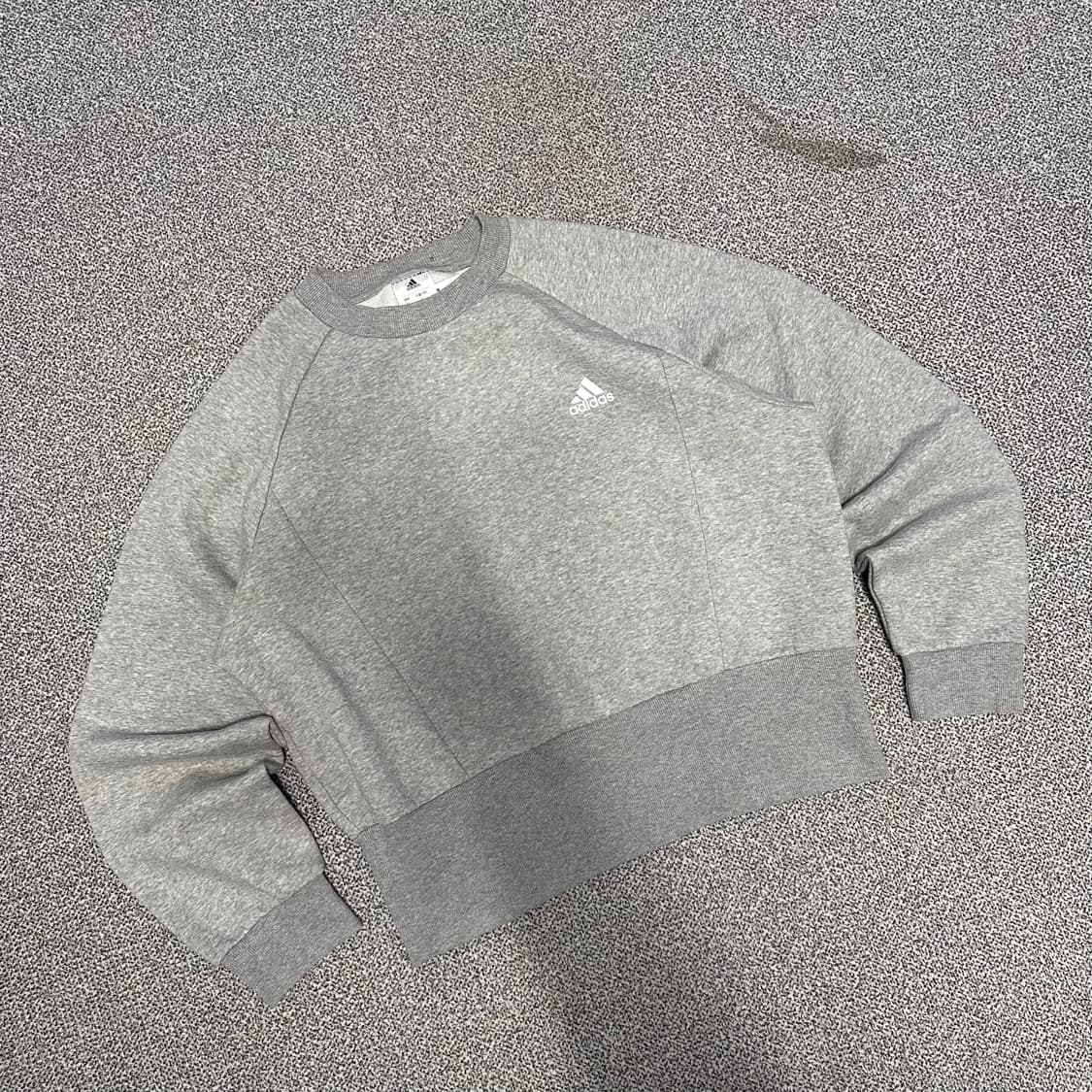 나이키 그레이 맨투맨 상품이미지1