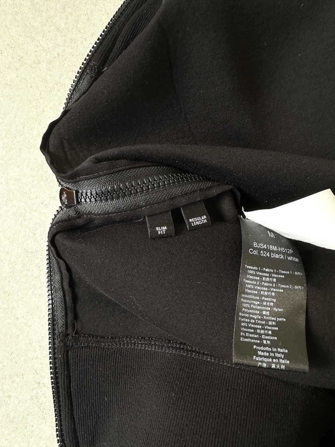 닐바렛 아카이브 크로스 지퍼 블랙 맨투맨 상품이미지8