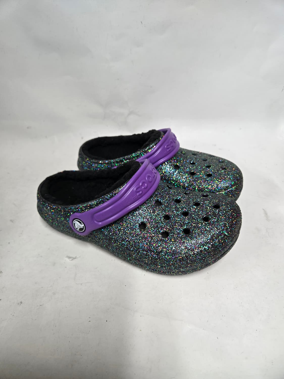 거의새신발)크록스 글리터 털 실내화 퍼플J2 210mm 상품이미지1