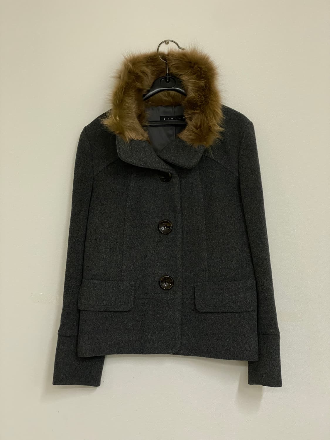 [새상품급] [Sisley] 시슬리 여성 퍼 숏코트 42사이즈 상품이미지2