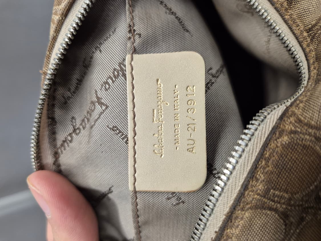 페라가모 간치니 호보백 상품이미지10