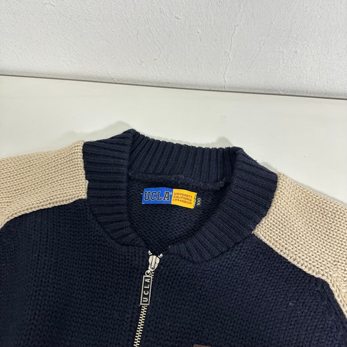 100 L UCLA 우클라 남아이보리 헤비울 니트자켓 상품이미지6