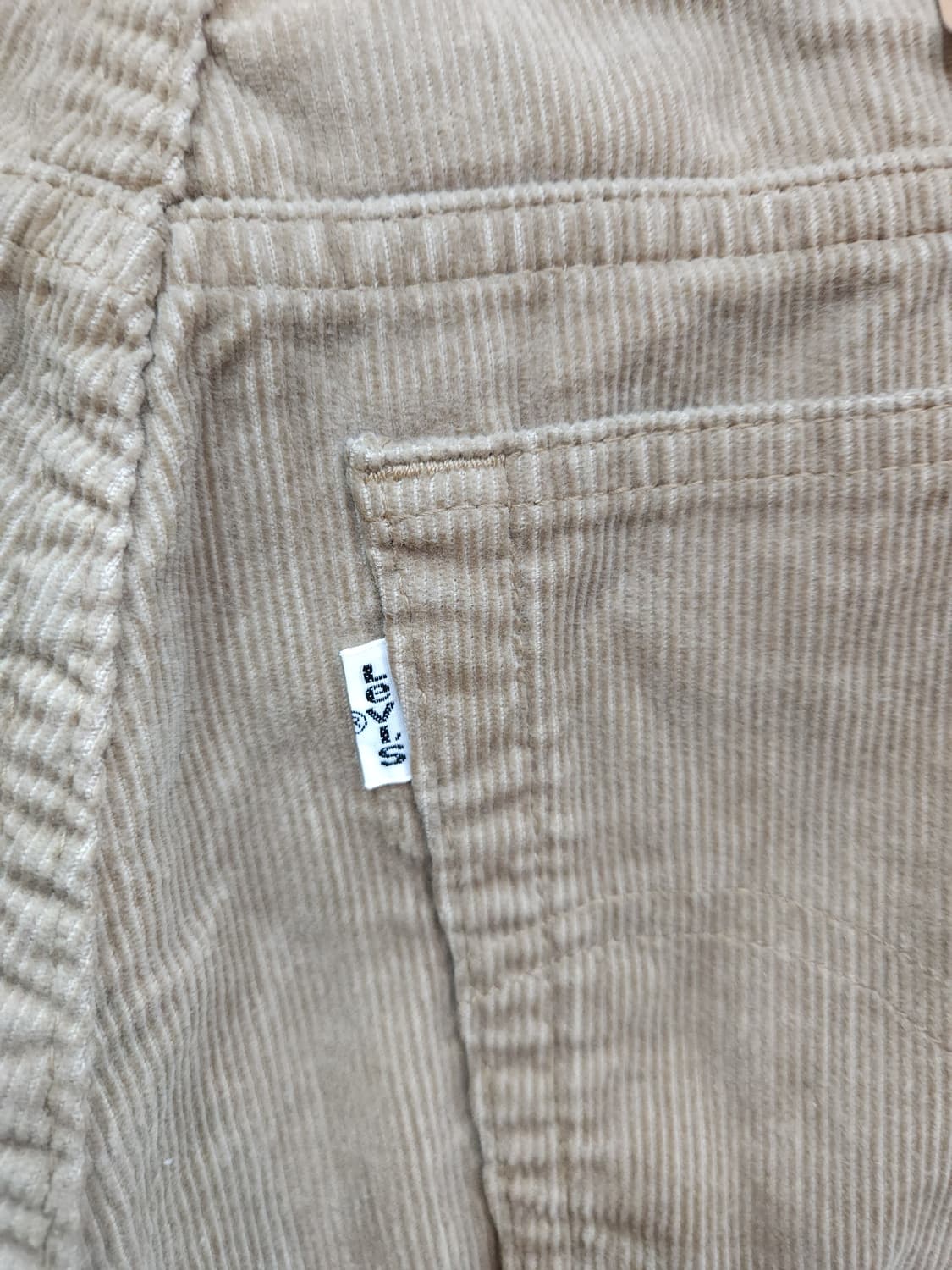 리바이스 90s 515 코듀로이 팬츠 일본판

 상품이미지7