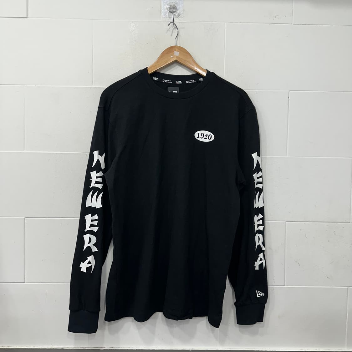 뉴에라 차이나타운 롱슬리브 상품이미지1