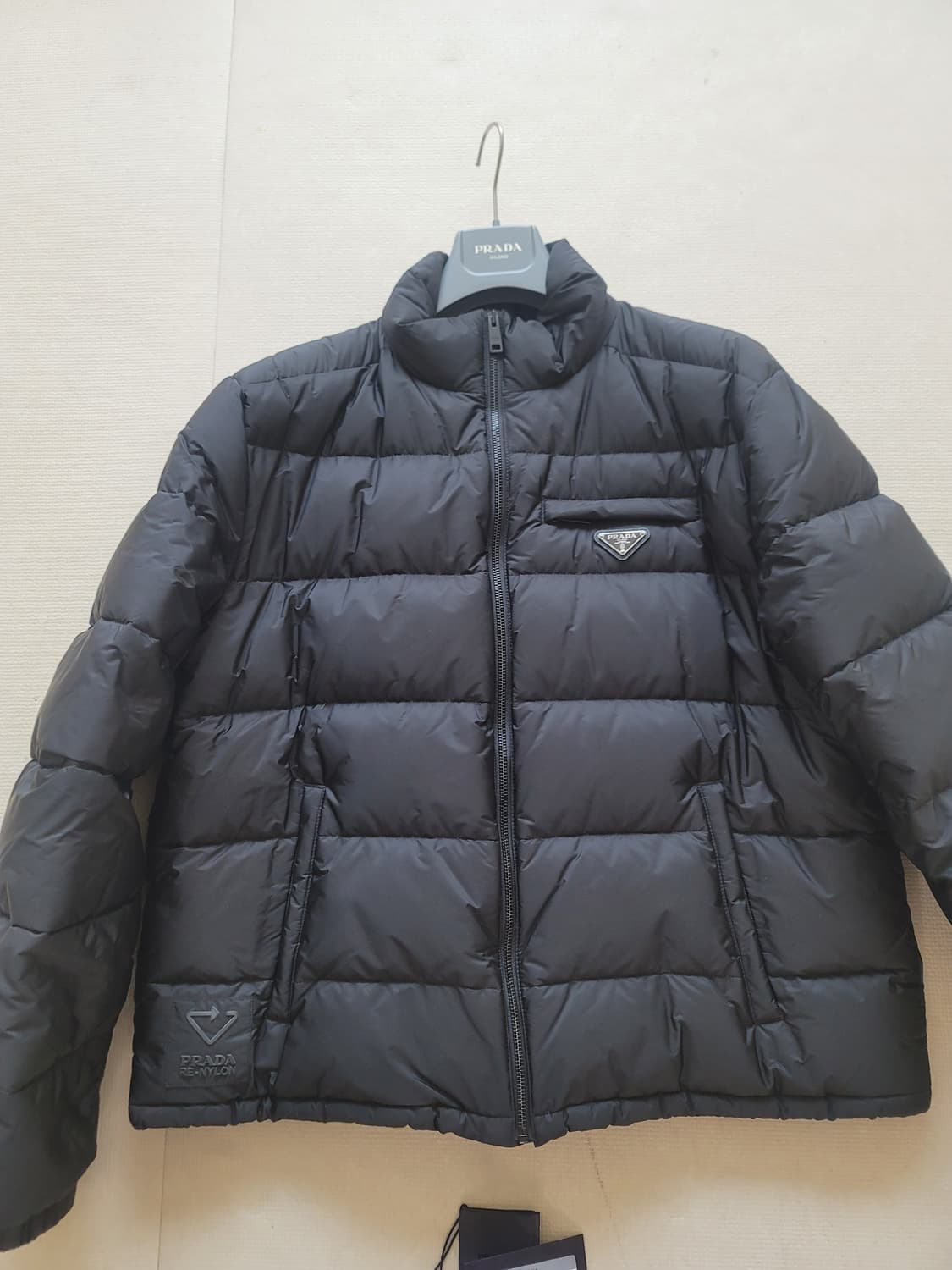 [54] 프라다 리나일론 패딩 상품이미지1