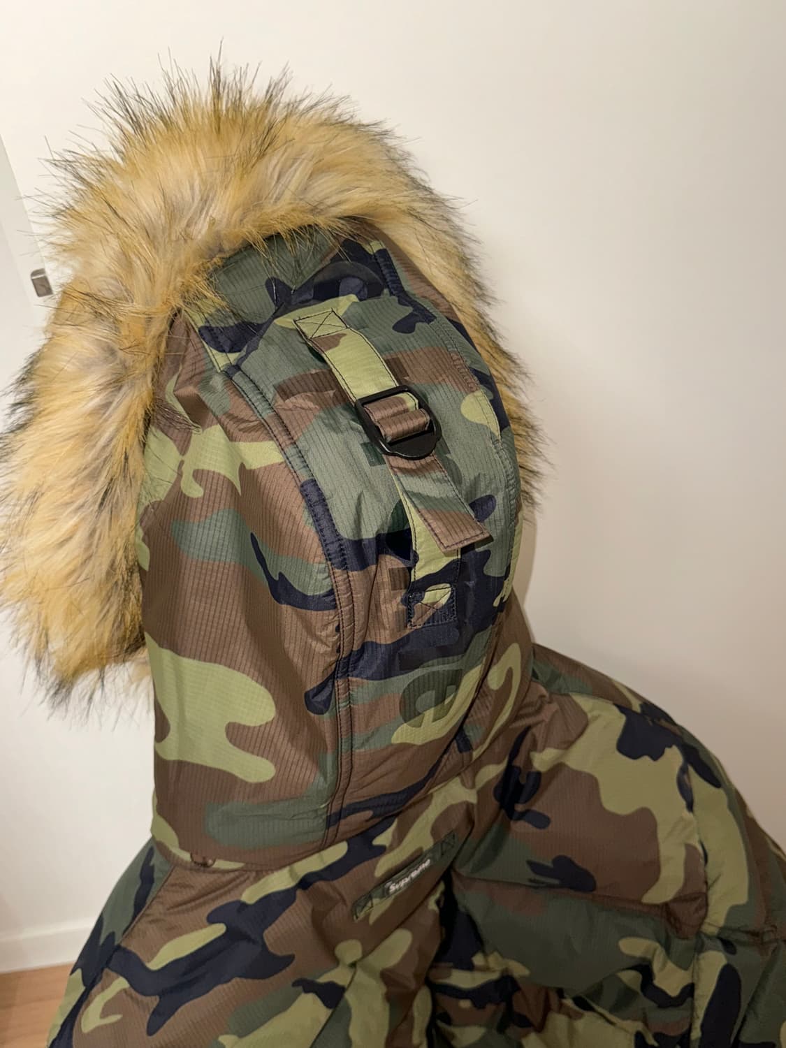 슈프림 페이스마스크 700필 다운 퍼퍼자켓 우드랜드 카모 XL 상품이미지10