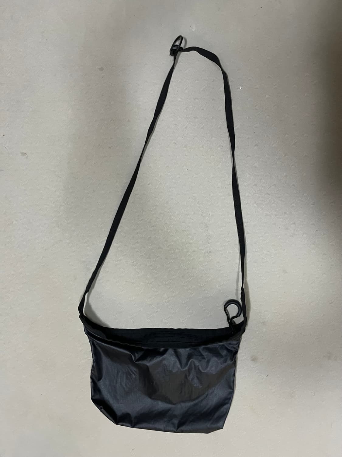 미스치프 나일론 크로스 미니백 블랙 상품이미지2