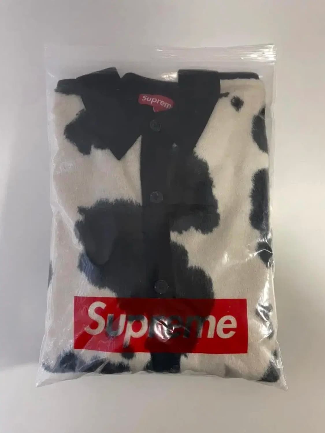 [L] 21FW 슈프림 카우 프린트 가디건 블랙 상품이미지1