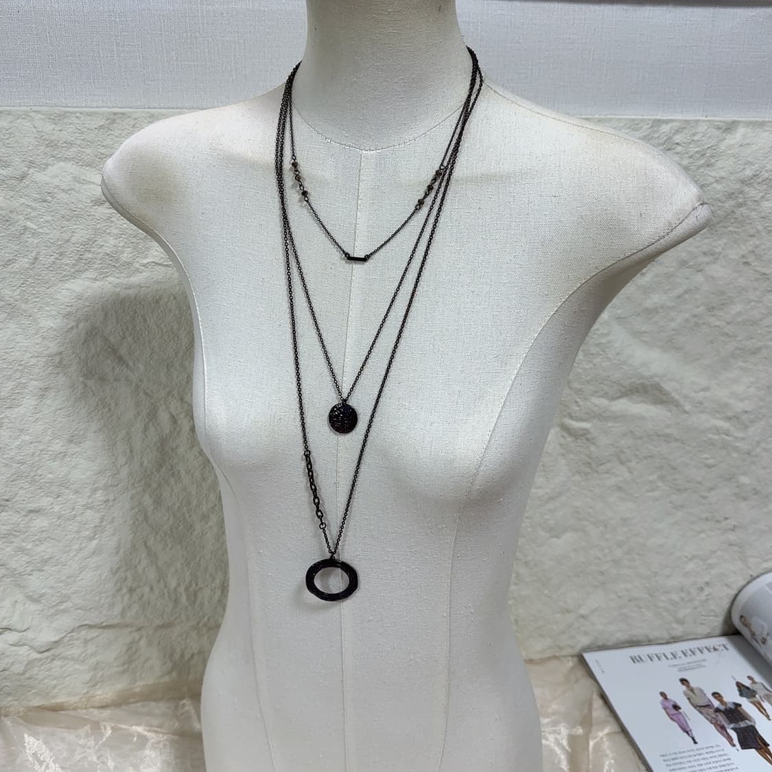 빈티지 고딕 다크 보라 3층 해머링 오리엔탈 레이어드 목걸이 상품이미지1