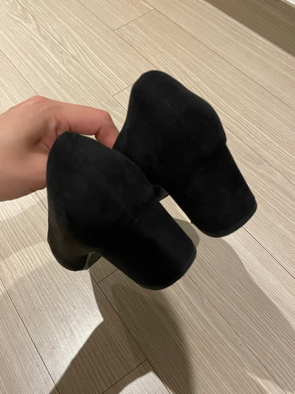 유니클로 블랙 스웨이드 힐 240 상품이미지4