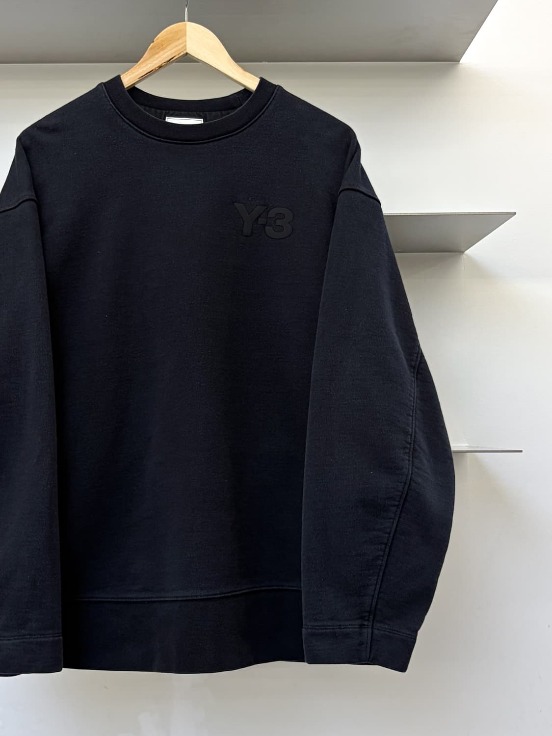 Y-3 클래식 체스트 로고 크루 상품이미지2